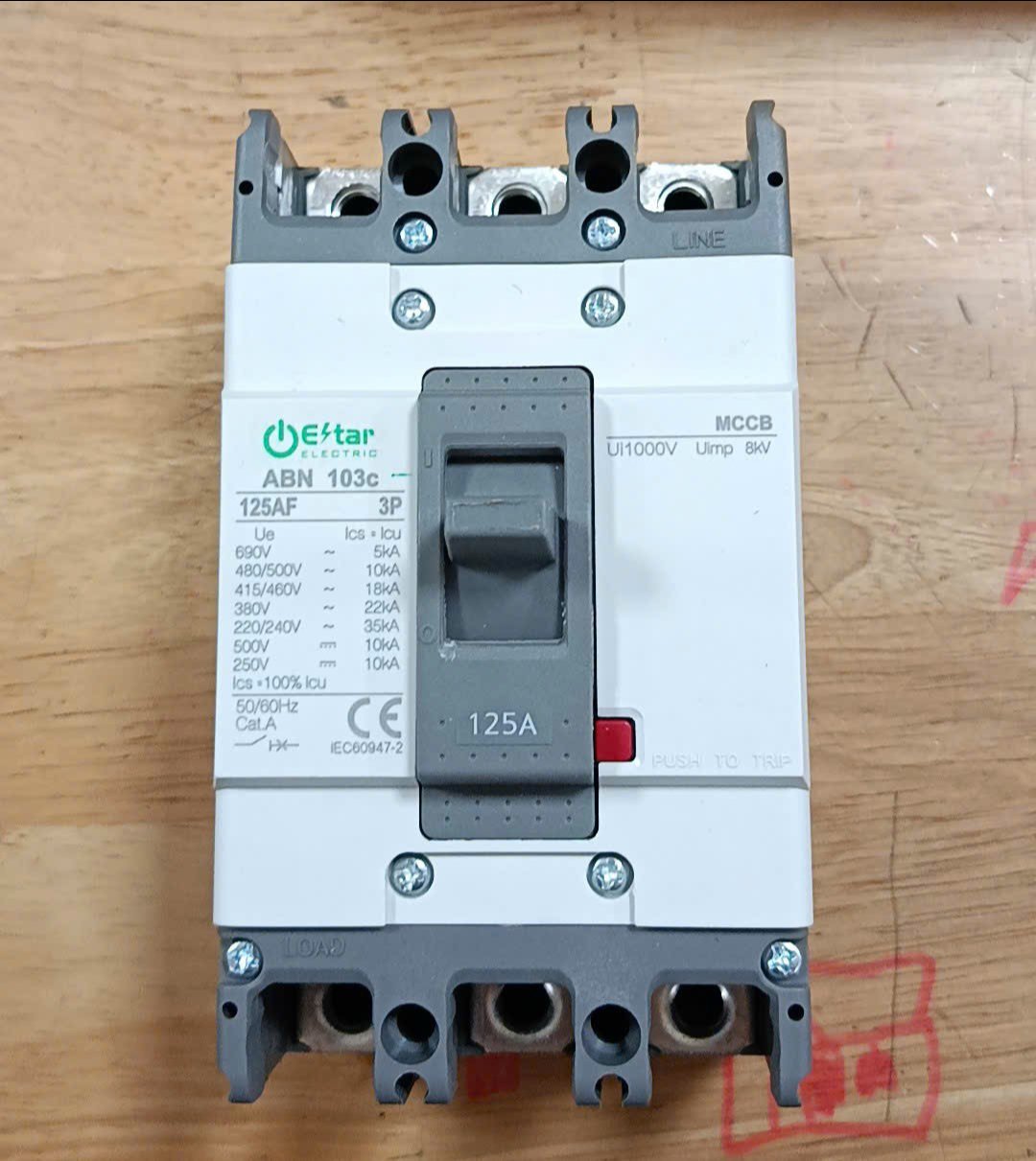 Attomat E-STAR khối 3pha 125A