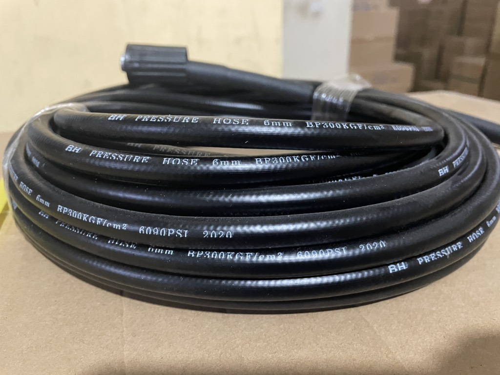 Vòi rửa xe áp lực đen BH15m (bh)