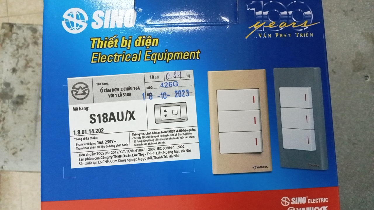 1 Công tắc 1 ổ S18A SINO ( không hạt)