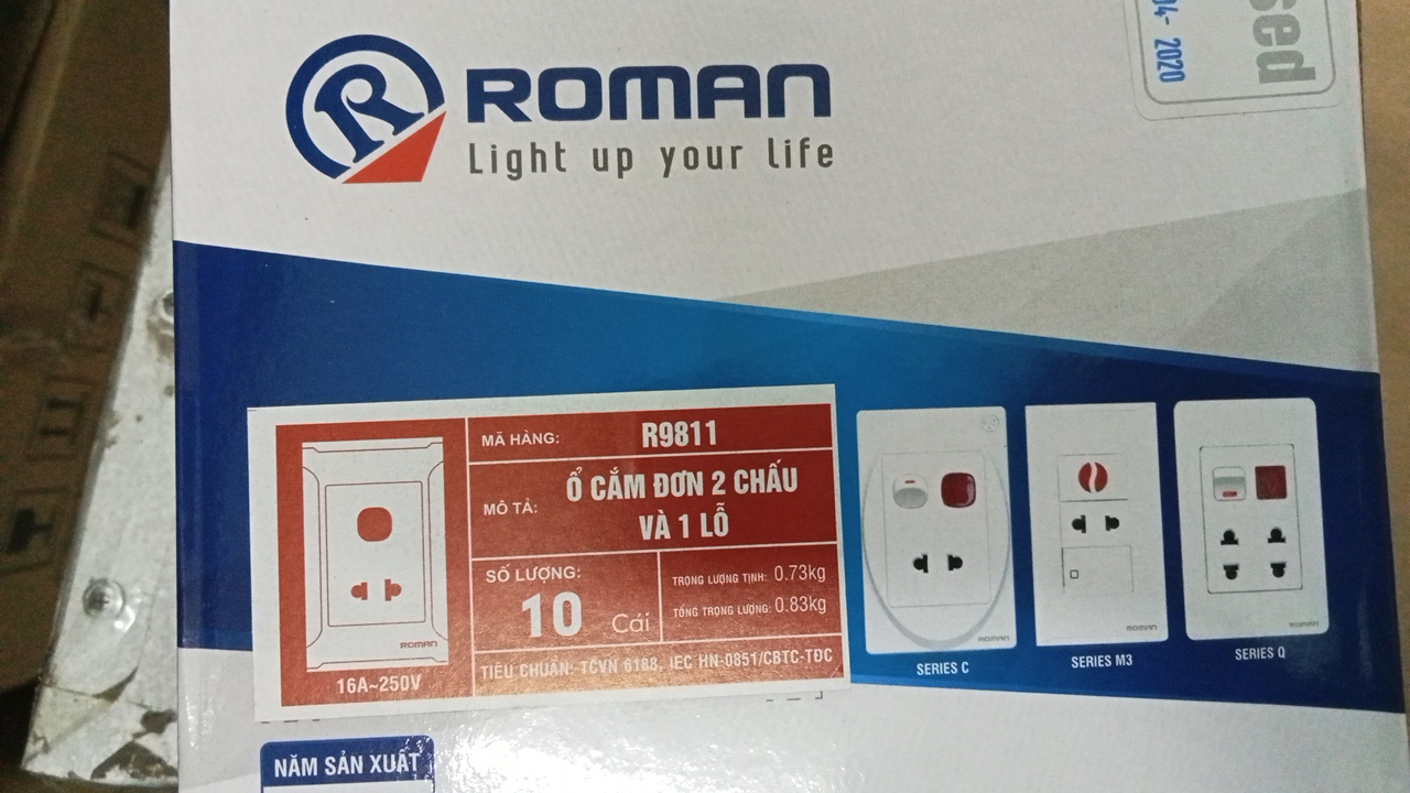 1 công tắc 1 ổ Roman (Ko hạt) R9811(RMA)
