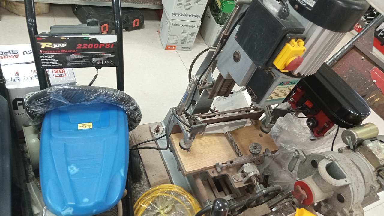 Máy rửa xe áp lực REAP 2200PSI/2KW/220V(PW-388) (CL)