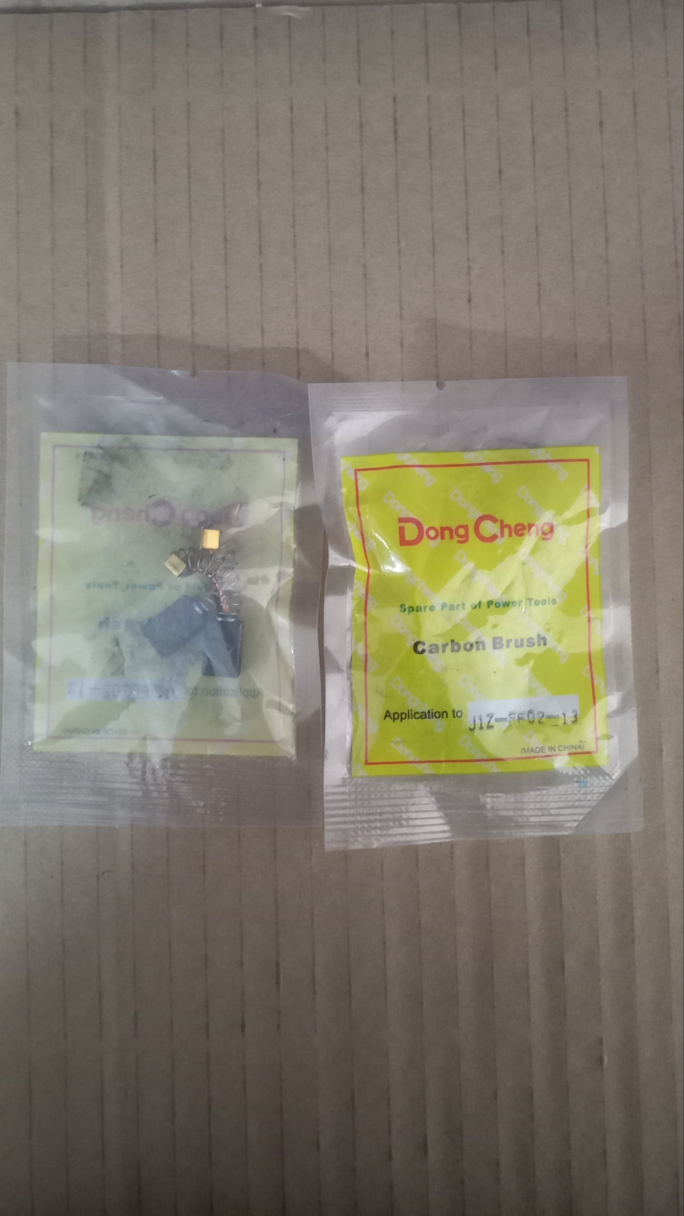 Chổi than dongcheng FF02-13