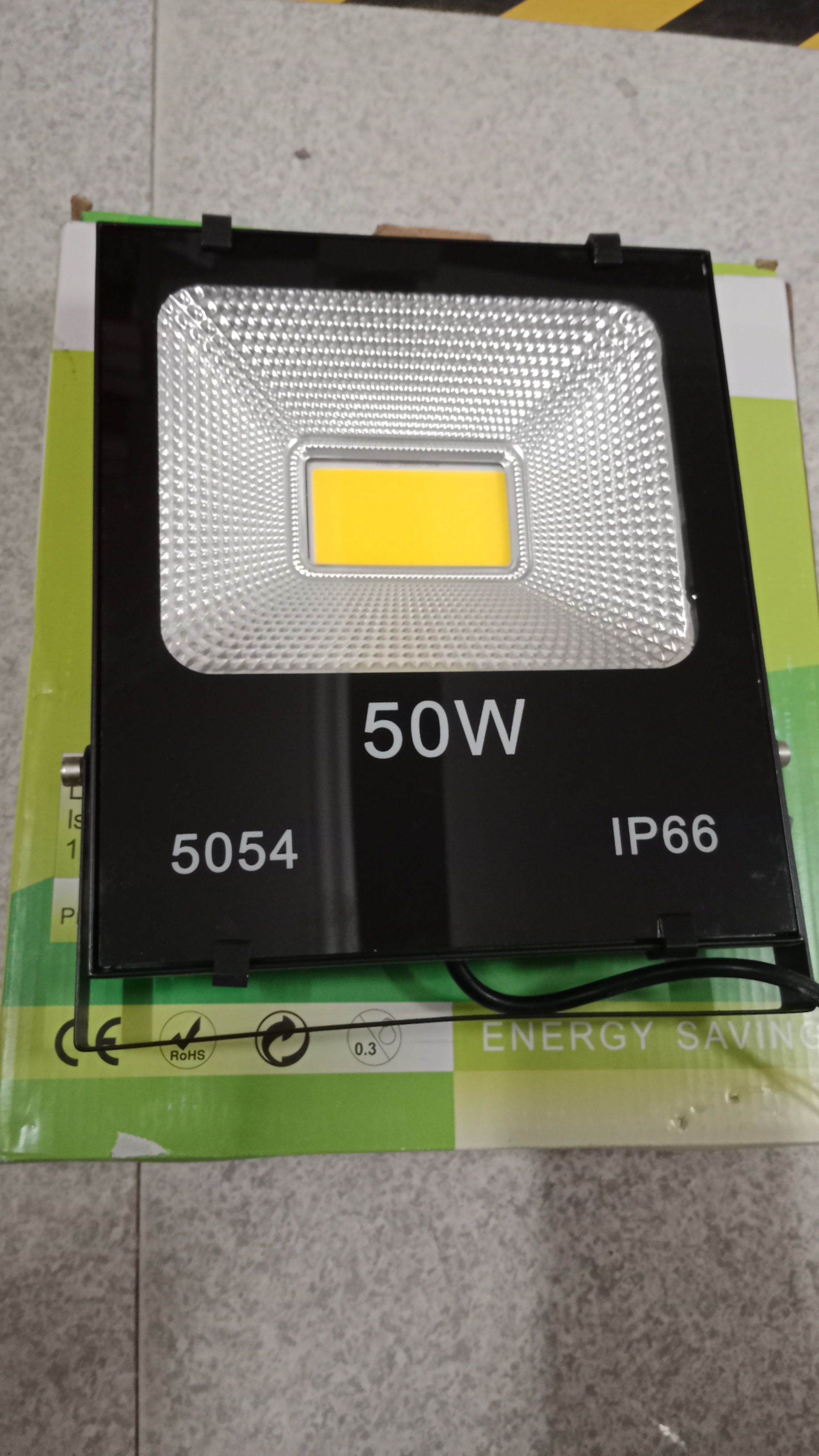 pha đèn LED 50WT 5054 (ánh sáng vàng) (h/a)