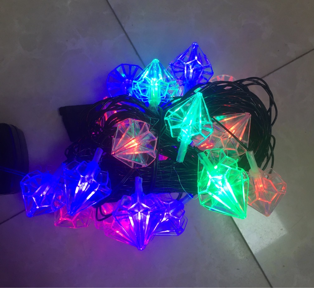 Nháy led khía kim cương C16-3 hoa màu trắng nháy đủ màu  (t/h)