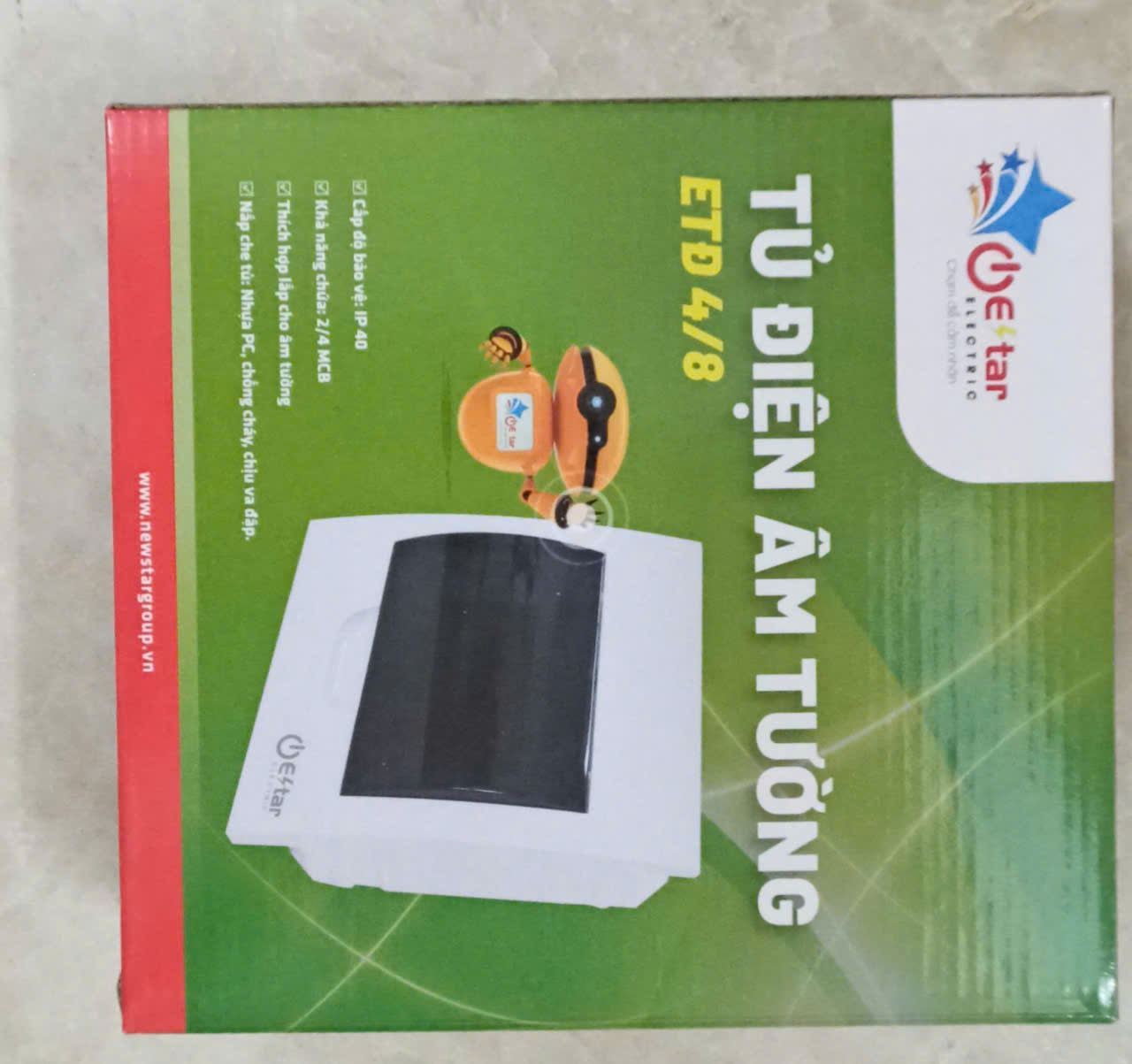 Hộp át Vinastar 4/8