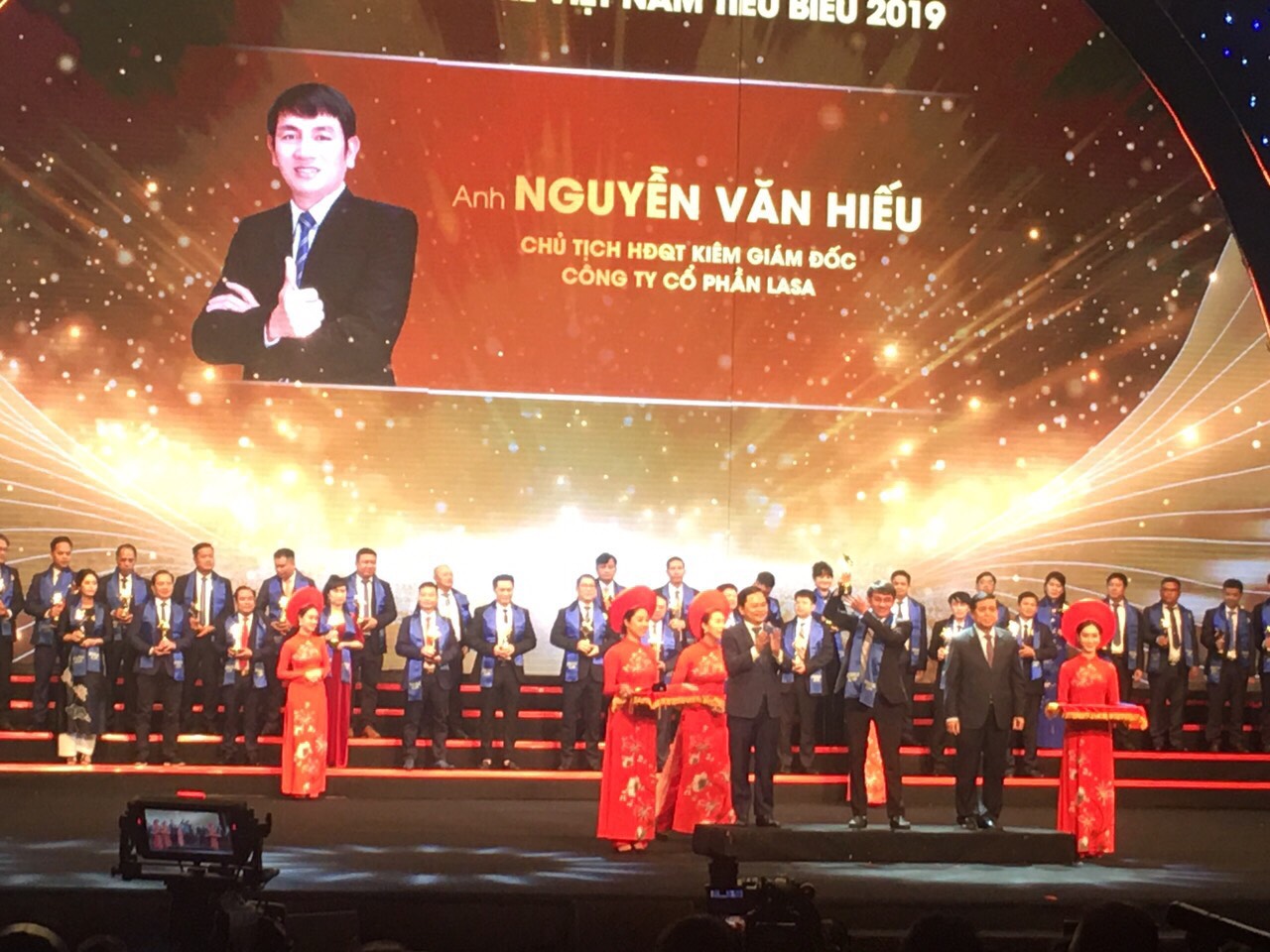 CEO Nguyễn Văn Hiếu: Doanh nhân đầu tiên của Hà Tĩnh nhận giải thưởng Doanh nhân trẻ Việt Nam tiêu biểu