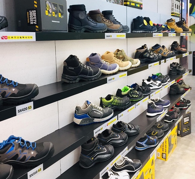 Diễn đàn rao vặt: Địa chỉ mua giày bảo hộ lao động tại HCM uy tín Giay-bao-ho-tai-quan-9