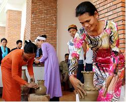 Tìm Hiểu Nghề Làm Gốm Của Người Chăm ở Tỉnh Bình Thuận