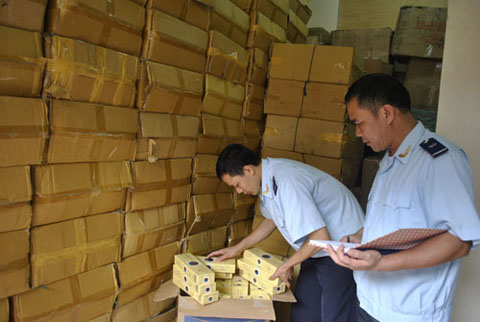 Tư vấn về việc cấp phép bán buôn và bán lẻ thuốc lá.