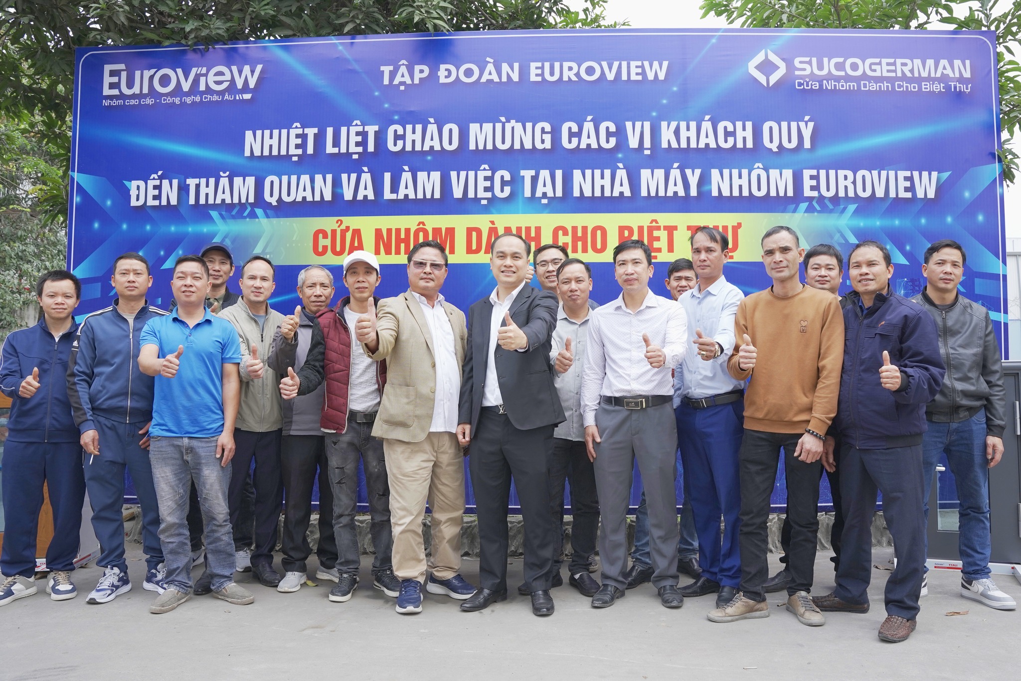 NPP CÔNG KHÁNH VÀ ANH EM XƯỞNG SẢN XUẤT KHU VỰC GIA LỘC - HẢI DƯƠNG ĐẾN THĂM NHÀ MÁY NHÔM EUROVIEW