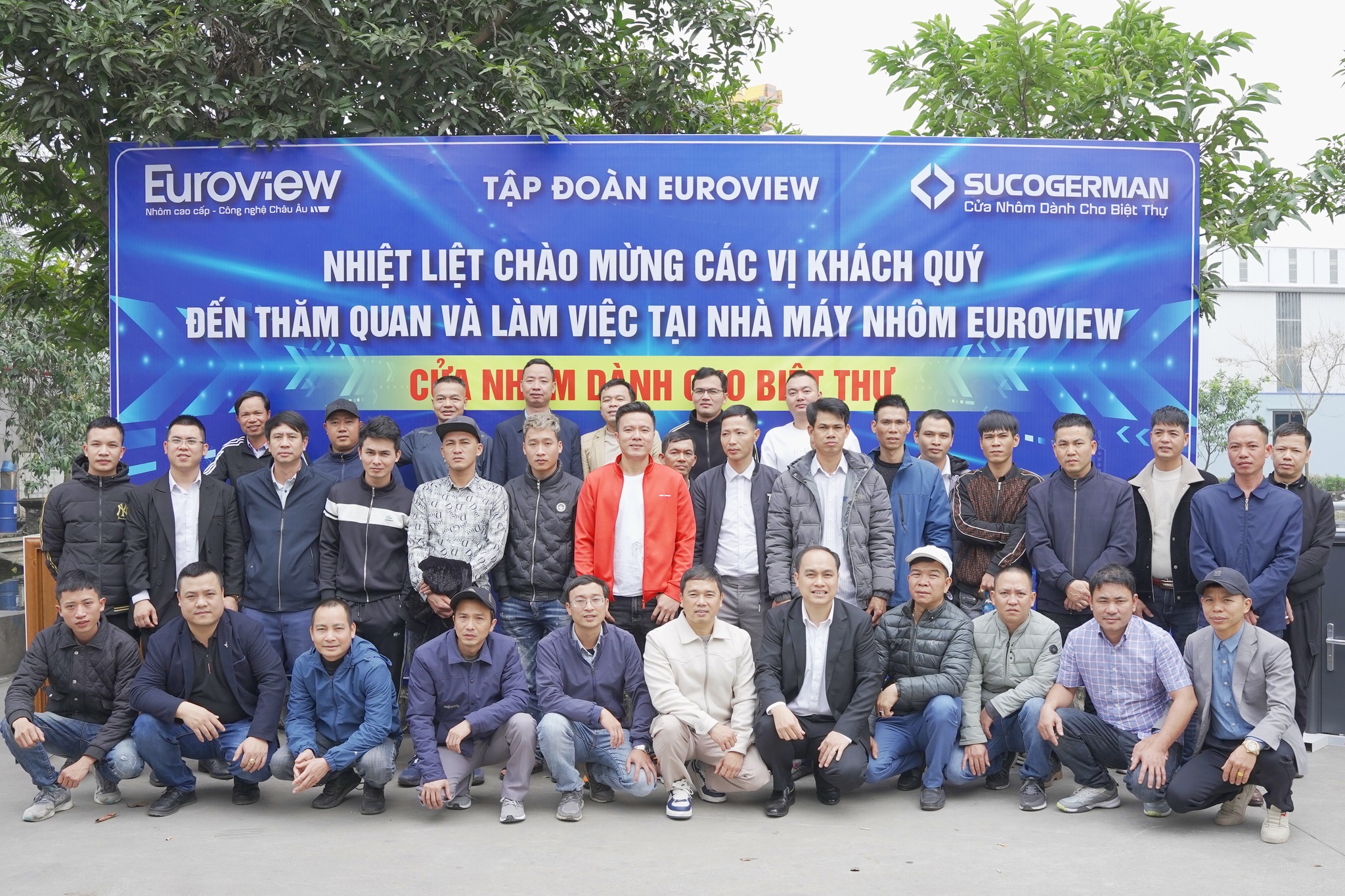 NPP THUẬN THIÊN PHÁT VÀ ANH EM XƯỞNG SẢN XUẤT KHU VỰC NAM ĐỊNH ĐẾN THĂM NHÀ MÁY NHÔM EUROVIEW