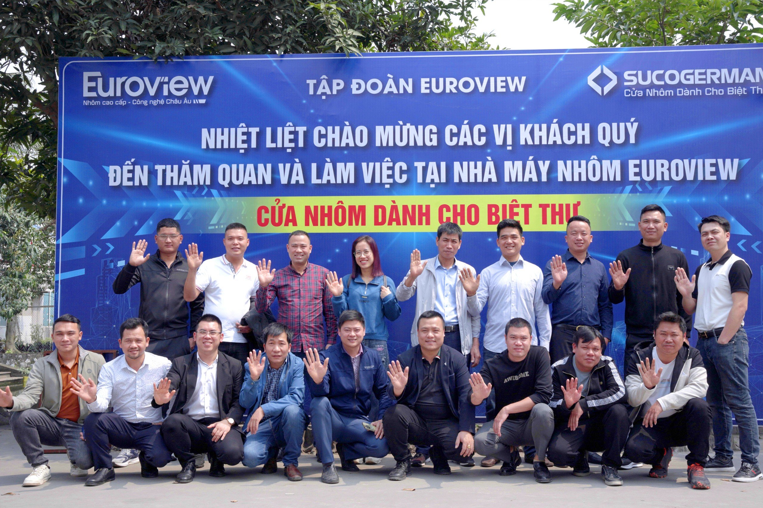 NPP HỒNG TRANG VÀ ANH EM XƯỞNG SẢN XUẤT KHU VỰC MÊ LINH - HÀ NỘI ĐẾN THĂM NHÀ MÁY NHÔM EUROVIEW