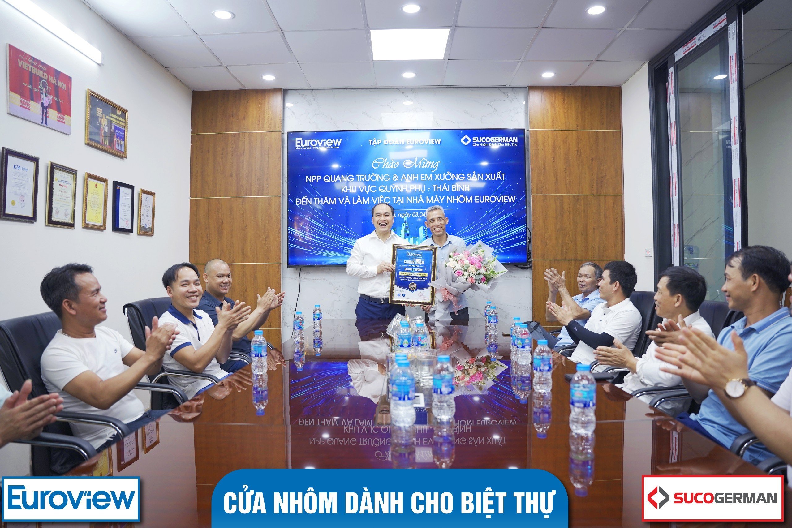 NPP QUANG TRƯỜNG VÀ ANH EM XƯỞNG SẢN XUẤT KHU VỰC THÁI BÌNH ĐẾN THĂM NHÀ MÁY NHÔM EUROVIEW