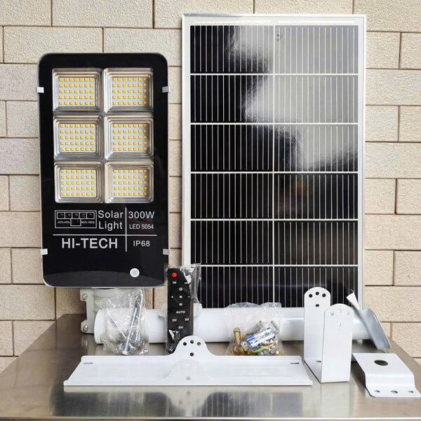 Các Thương Hiệu Đèn Năng Lượng Mặt Trời Giá Rẻ Uy Tín: Zeus, Hi-Tech