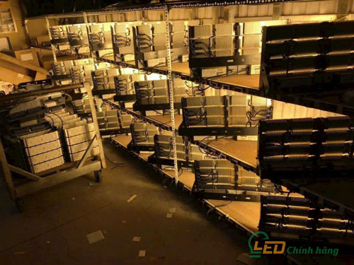 Đèn Pha LED Module Zeus