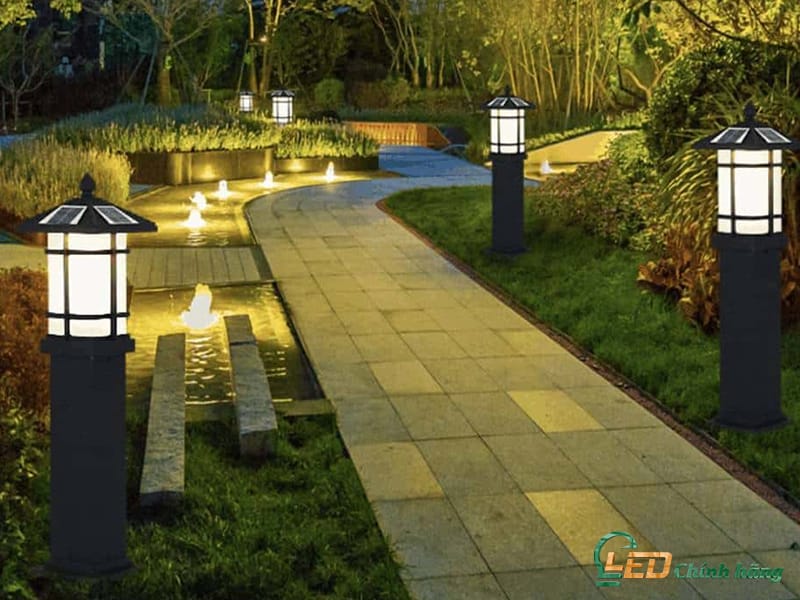 Tại Sao Đèn Năng Lượng Mặt Trời Là Lựa Chọn Lý Tưởng Cho Biệt Thự Sân Vườn?