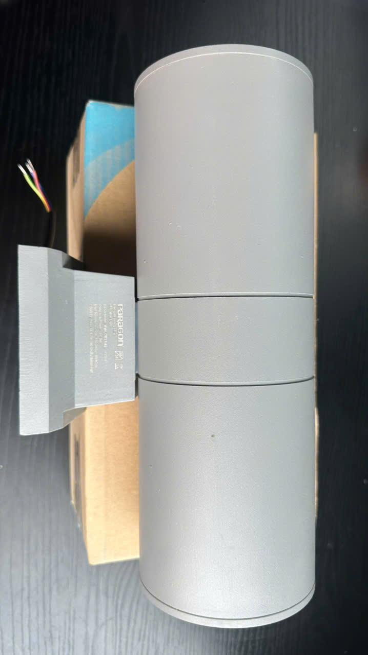 Đèn Led Gắn Tường 2x10W Paragon PWLCE27