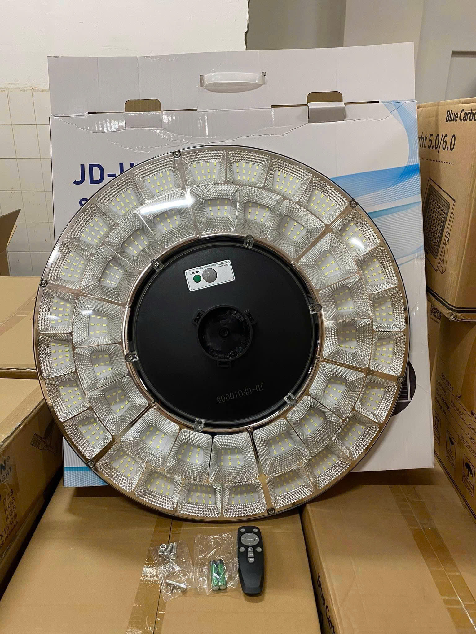 Đèn Năng Lượng Mặt Trời Đĩa Bay UFO 1000W Jindian