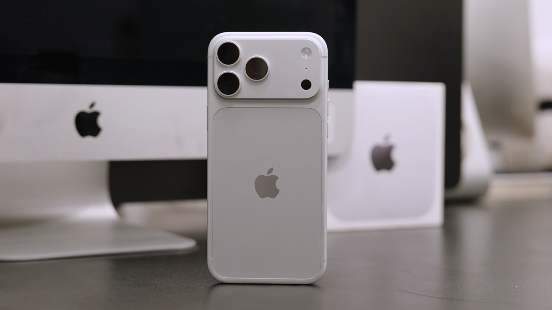 iPhone 18 Pro Max màu Bạc hợp mệnh Kim và Thủy