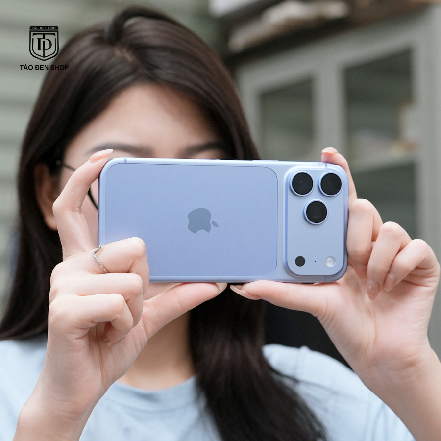 iPhone 18 Pro Max màu Băng Thanh thực tế tại Táo Đen Shop
