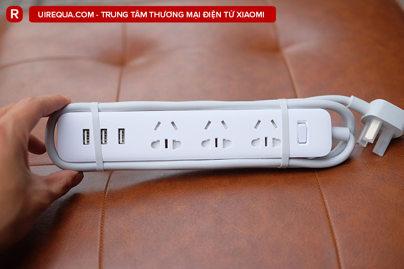 Ổ cắm Xiaomi Power Strip có 3 cổng sạc USB