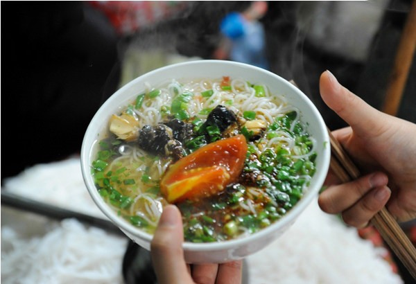 Bún ốc Hàng Chai