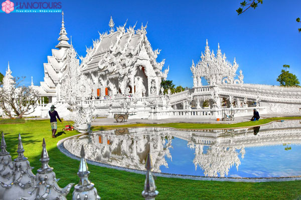 Đến Chiangrai: Viếng chùa Wat Rong Khun