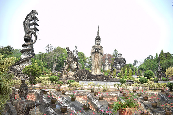 Công viên Bãi phật Salakeoku