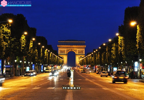 Ðại lộ Champs Elysée ở Paris