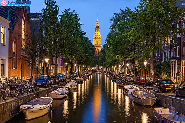 Khám phá vẻ đẹp Amsterdam về đêm