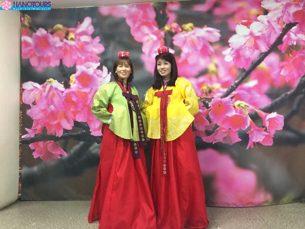 Mặc Hanbok Hàn Quốc