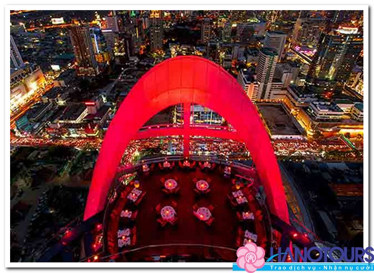 hoang-hon-do-trong-quan-bar-red-sky-o-bangkok