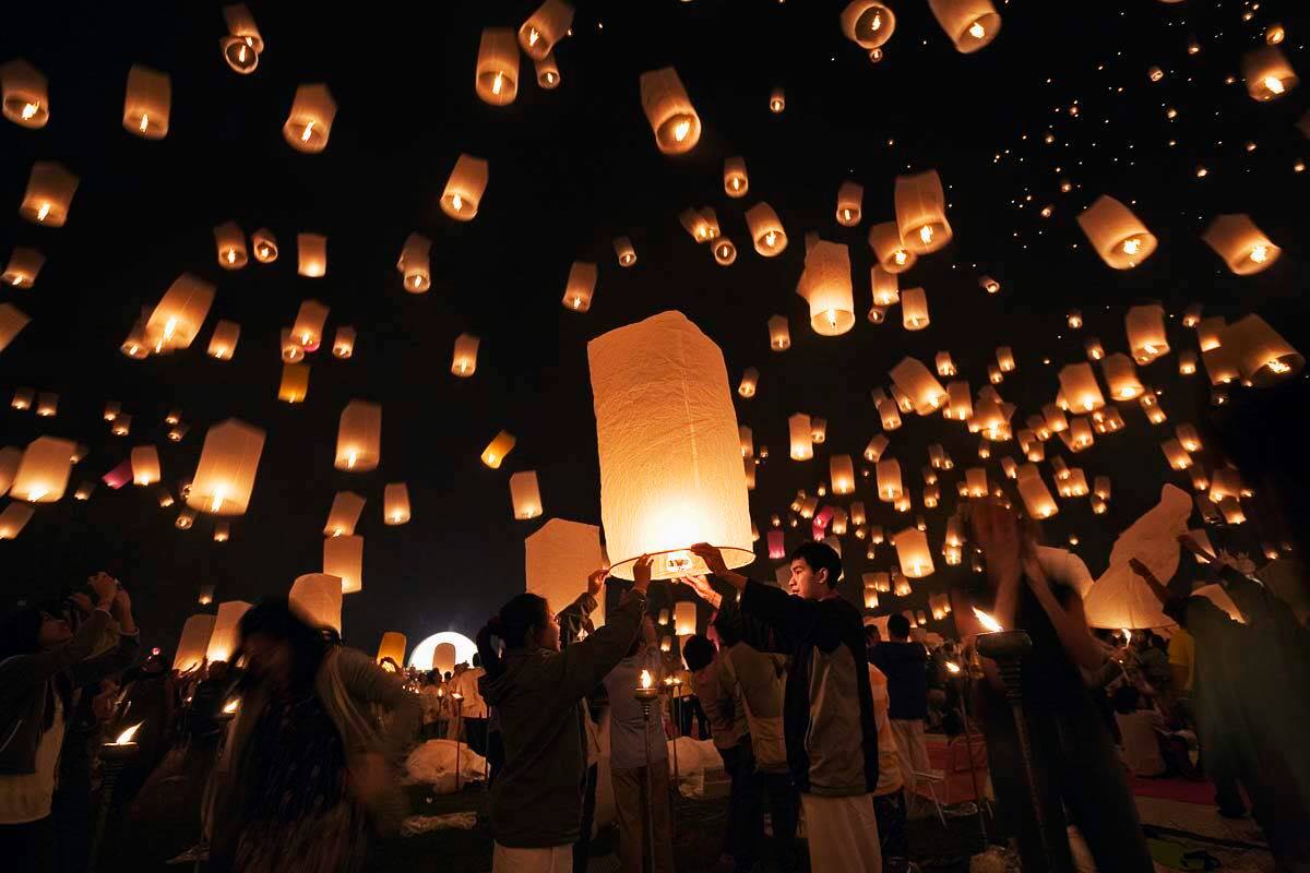 lễ hội Loy Krathong về đêm