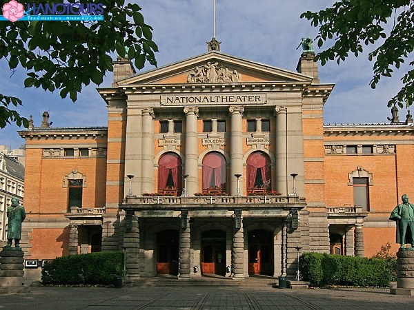 National Theatre - nhà hát Quốc gia