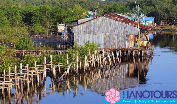 di-du-lich-phu-quoc-tham-quan-lang-chai-co-ham-ninh