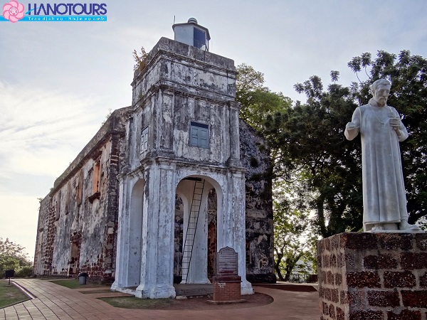 Nhà thờ cổ St. Pauls