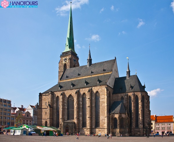 Nhà thờ lớn Dom (Cathedral of Saint Bartholomew) Châu Âu