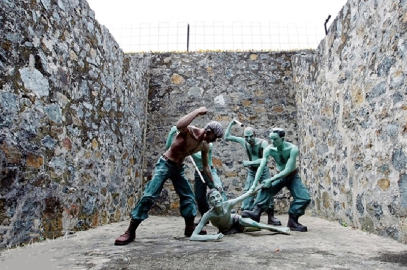 nhà tù phú quốc