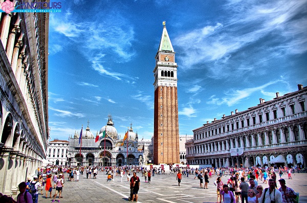 Quảng trường Piazza San Marco