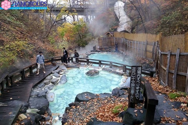 Tắm onsen Nhật bản