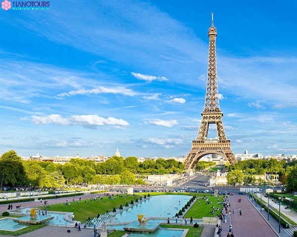 Tháp Eiffel Châu Âu