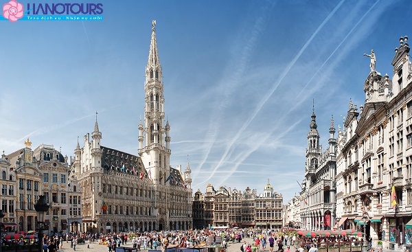 Tòa thị chính Brussels - một trong những công trình kiến trúc Gothic đẹp nhất trong Bỉ