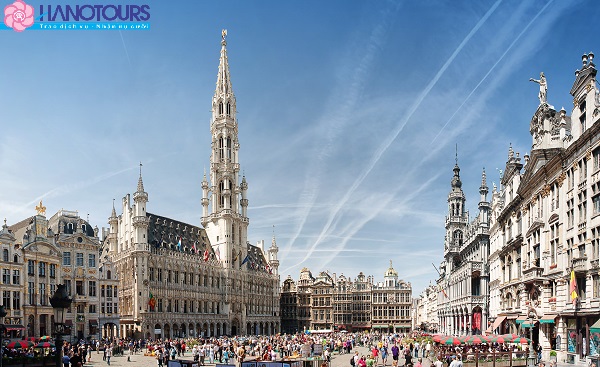 Tòa thị chính Brussels - một trong những công trình kiến trúc Gothic đẹp nhất trong Bỉ