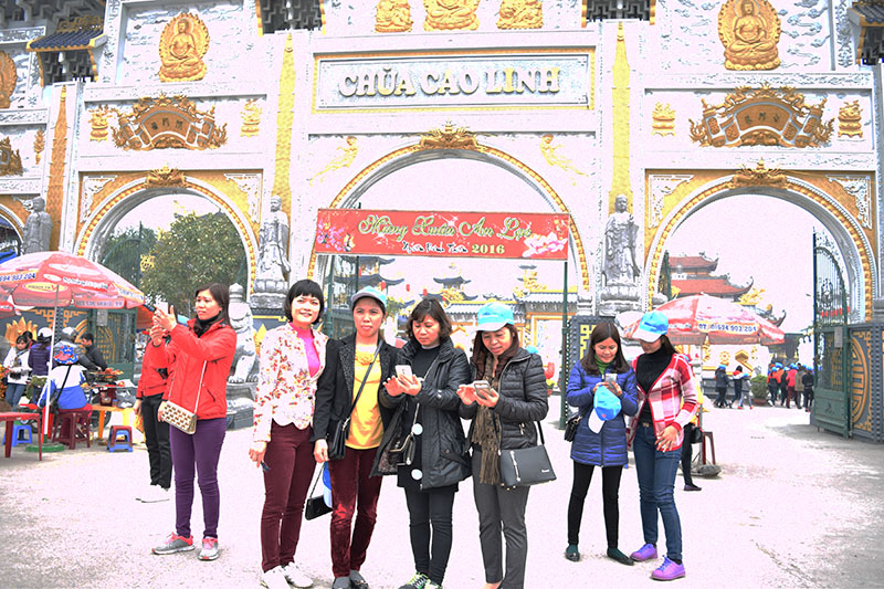 Cty Phụ Tùng Sông Công đi chùa Cao Linh