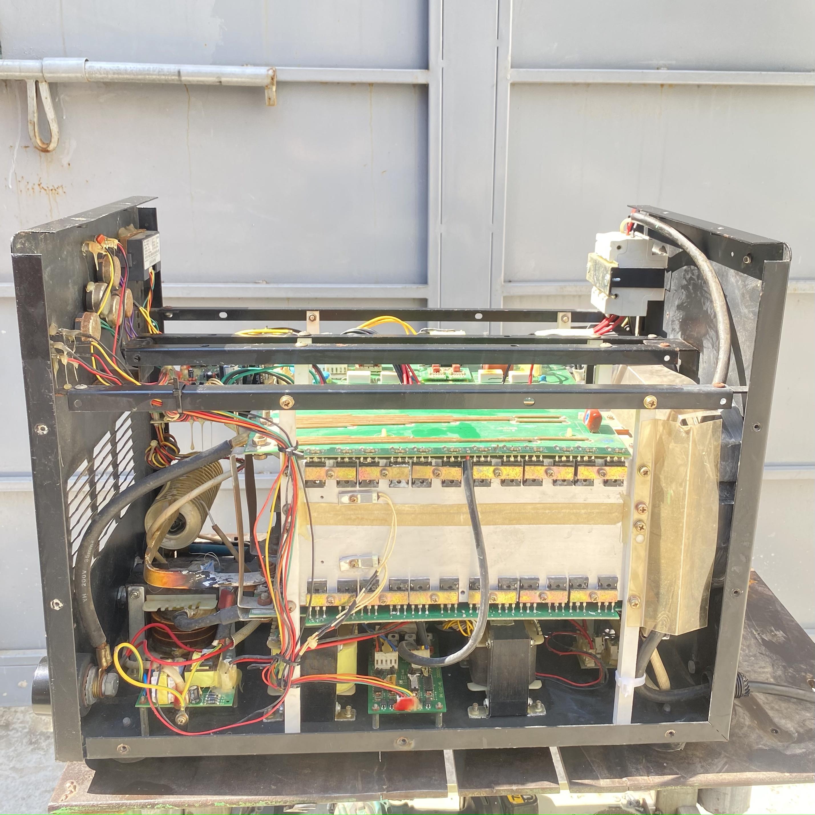 MÁY HÀN TIG AC-DC 300A TÂN THÀNH INVERTER TIG300