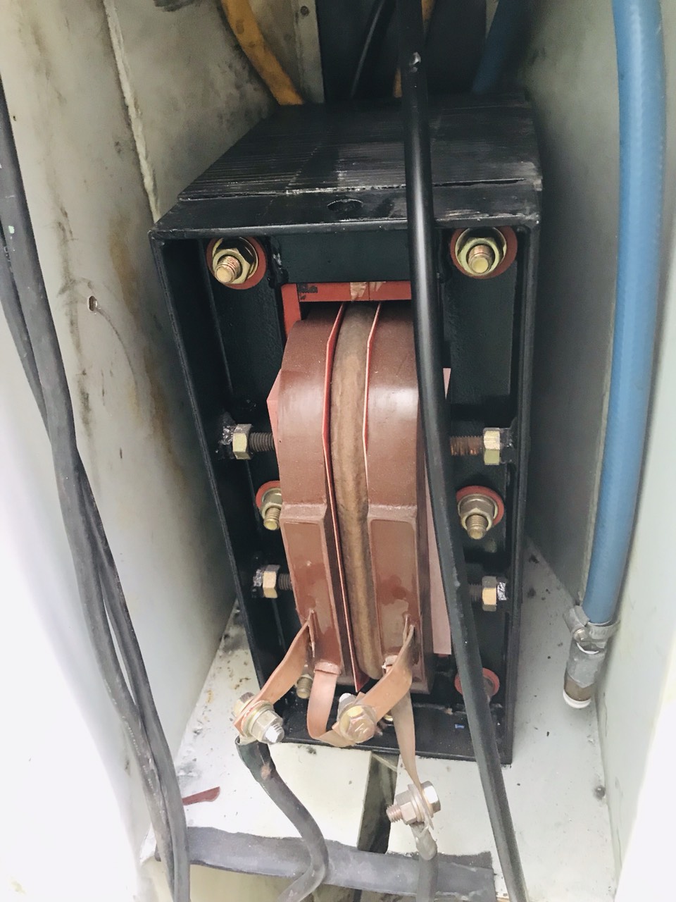 MÁY HÀN BẤM DC 35KVA