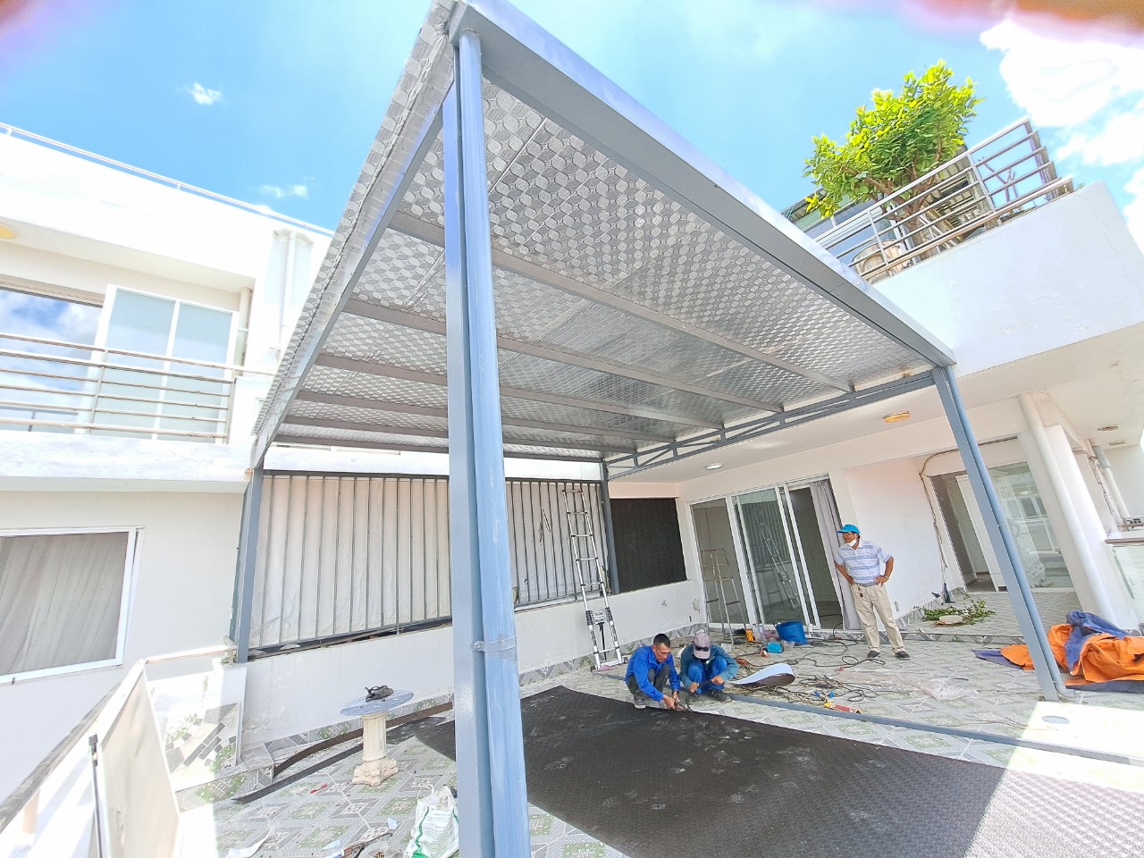 Tìm Hiểu Về Tôn Cách Nhiệt - Giải Pháp Hiệu Quả Cho Công Trình Xanh Sạch Bền Vững