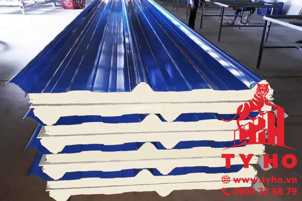 Báo giá tôn cách nhiệt 3 lớp - Giải pháp tối ưu cho công trình xây dựng hiện đại