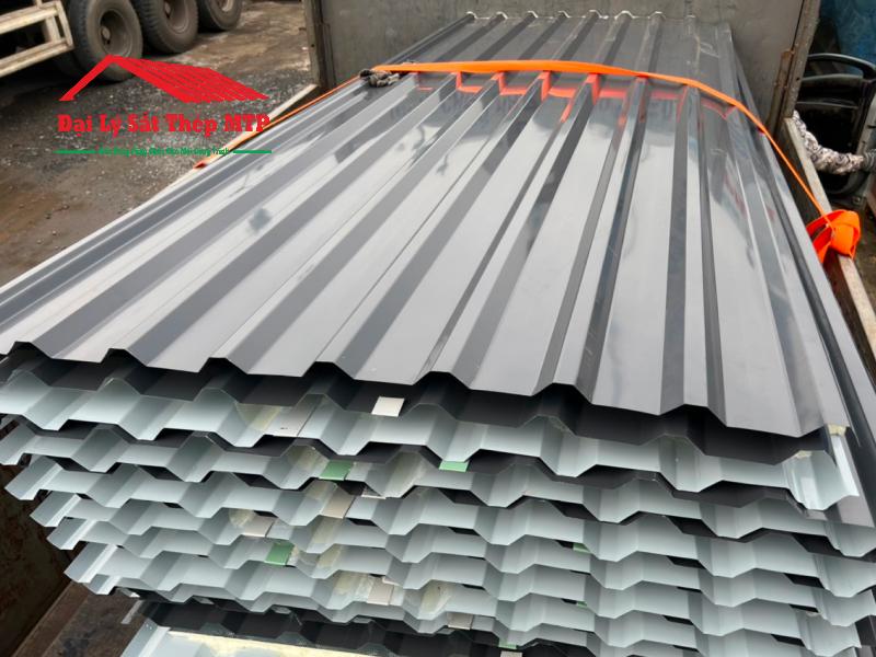 Tôn Cách Nhiệt - Giải Pháp Hiệu Quả Cho Mái Nhà An Toàn Và Tiết Kiệm