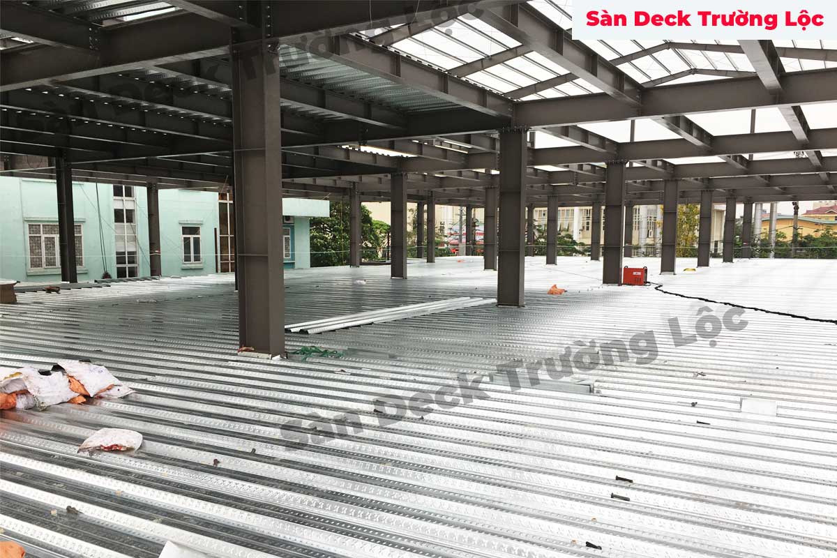 Thi công sàn deck tại Gia Lai